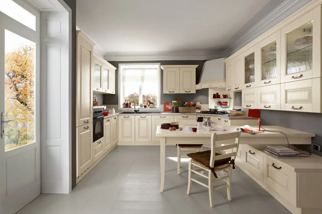 Klantkeuken Wit klassiek U-Vorm Eiland - Maatwerk Ar-Tre witte klassieke U-keuken eiland vitrine Ar-Tre